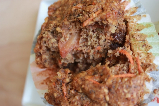Bob's Red Mill Apple-Carrot Bran Flaxseed Muffins | KeepRecipes: Your