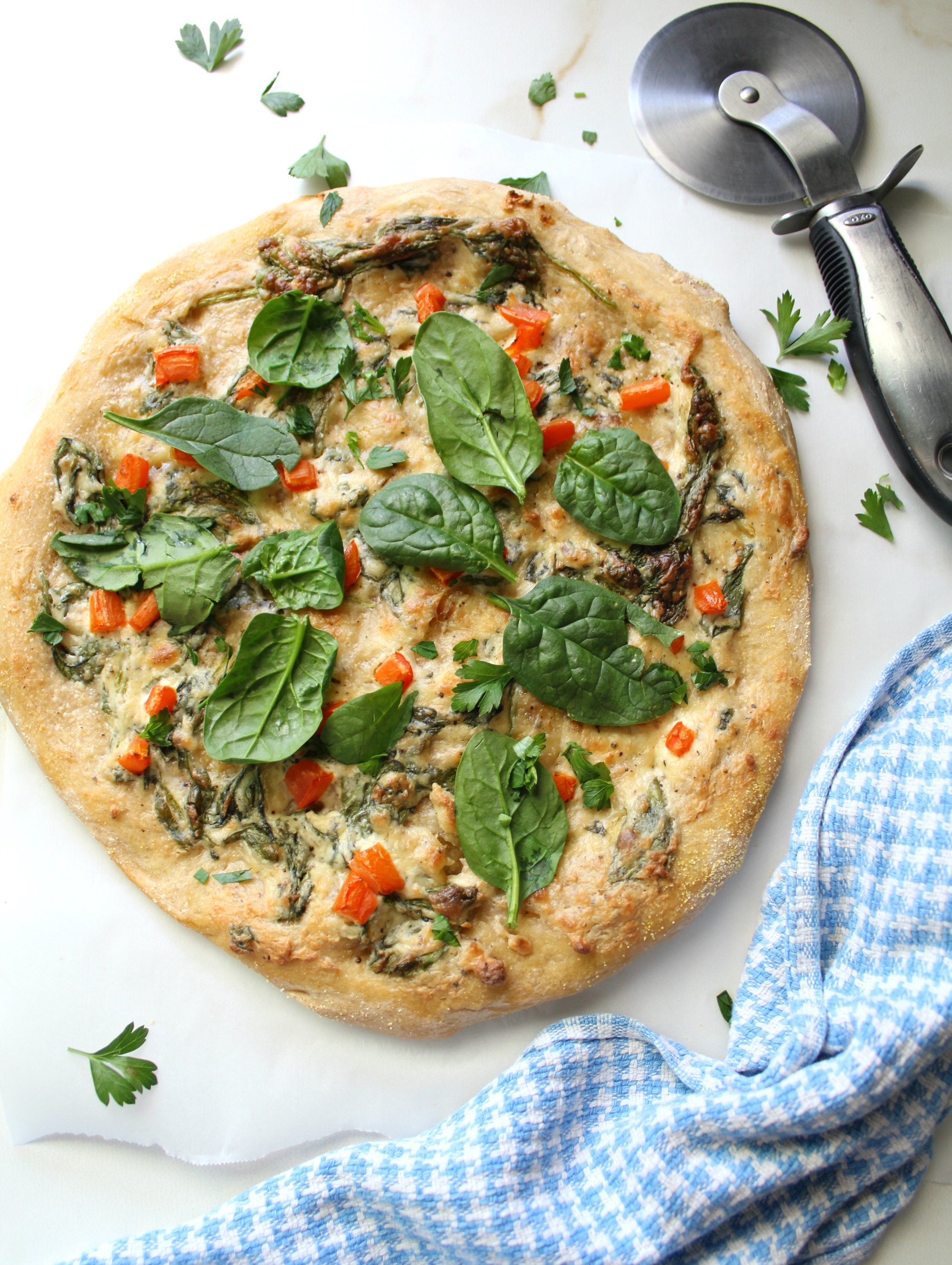Vegan Roasted Garlic and Spinach White Pizza | KeepRecipes: Your ...