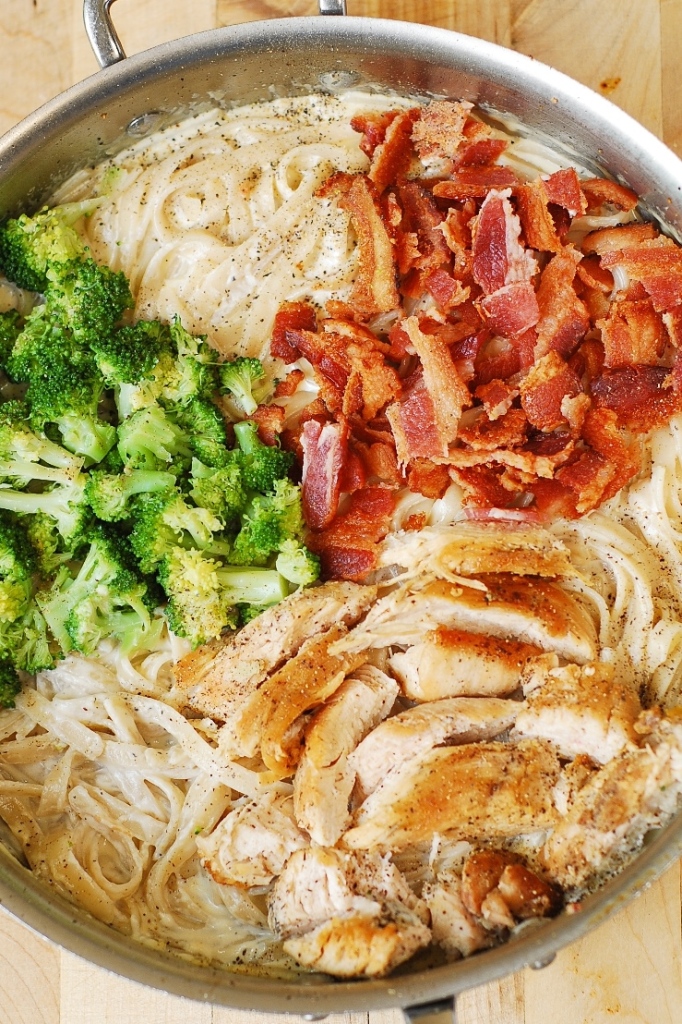 Creamy Broccoli, Chicken, and Bacon Pasta | KeepRecipes ...