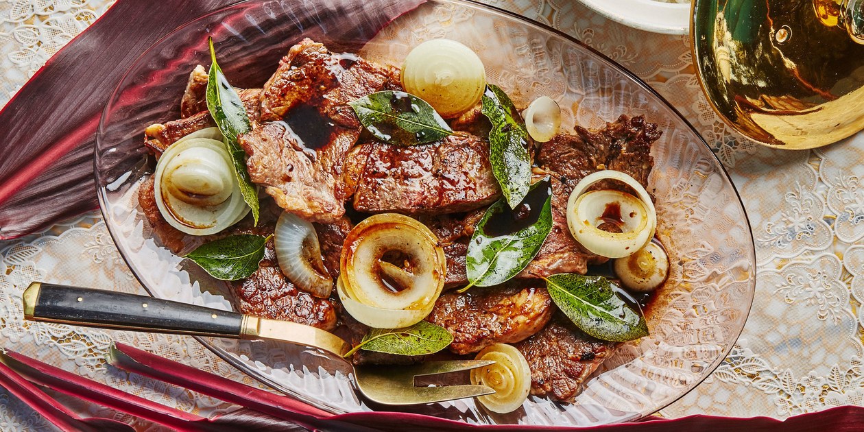 Filipino-Style Beef Steak with Onion and Bay Leaves ...
