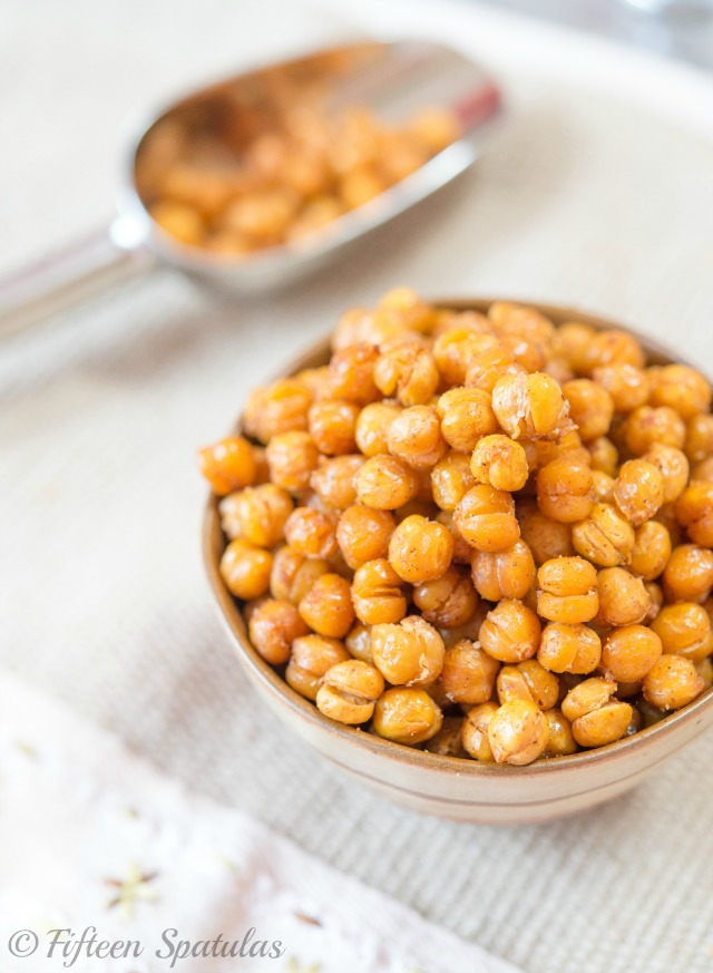 Crispy Oven Roasted Chickpeas (Garbanzo Beans) | KeepRecipes: Your ...