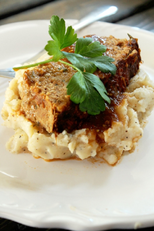 Meat Loaf: Mexican Meatloaf with Garlic Mashed Potatoes/ | KeepRecipes ...