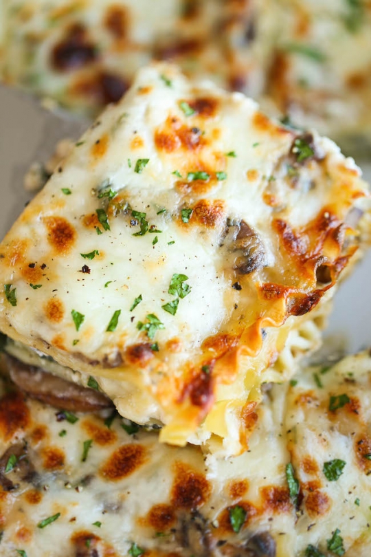 Creamy Spinach and Mushroom White Lasagna | KeepRecipes: Your Universal