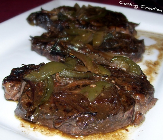 Chuck Eye Steak With Onion Green Pepper In A Red Wine Sauce Keeprecipes Your Universal Recipe Box